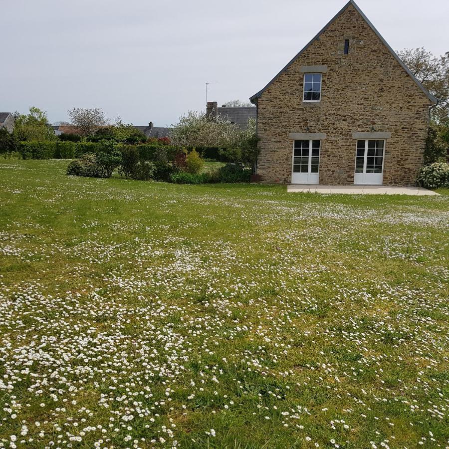 Maison Tombelaine Vains Exterior photo